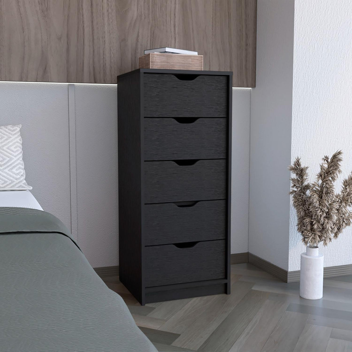 Cómoda Basilea Narrow de 45 cm, wengué, en ambiente – TUHOME